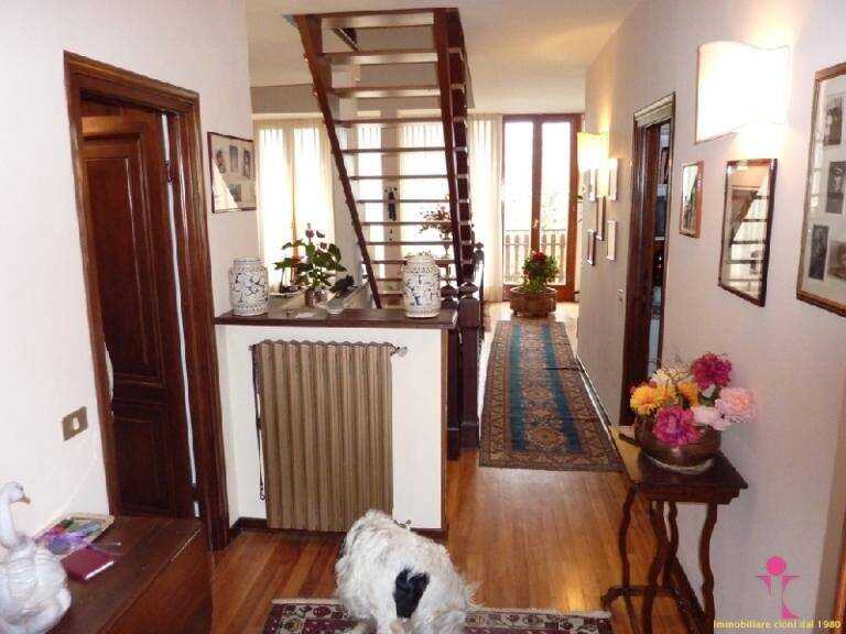 220520101803p1020810