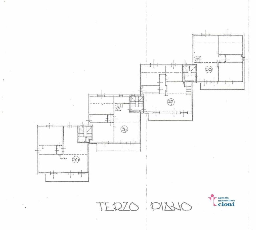 Mansarda-Trilocale-Bar-Alpino-Fiumalbo-Mq-90-Due-Livelli-Garage-Cantina
