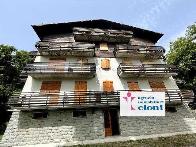 Mansarda-Via-Lago-Fiumalbo-Dogana-Nuova-Fiumalbo-Mq-90-Quadri-Locale-Piano-Quarto-Caminetto-Due-Balconi-Cantina-Giardino-Comune-Parcheggio-44