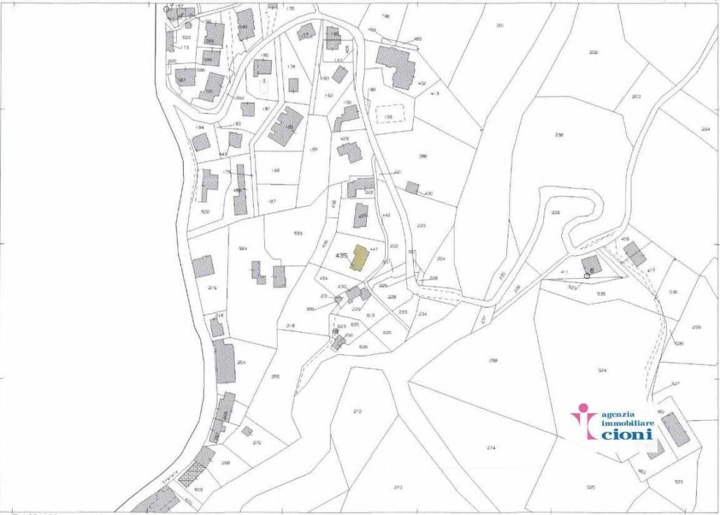 Mansarda-Via-Lago-Fiumalbo-Mq-90-Quadri-Locale-Piano-Quarto-Caminetto-Due-Balconi-Cantina-Giardino-Comune-Parcheggio-1