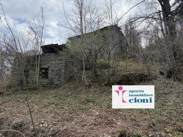 Rudere-TerraTetto-Fiumalbo-Via-Giardini-Mq-110-Due-Livelli-Stalla-Mq-40-4-1