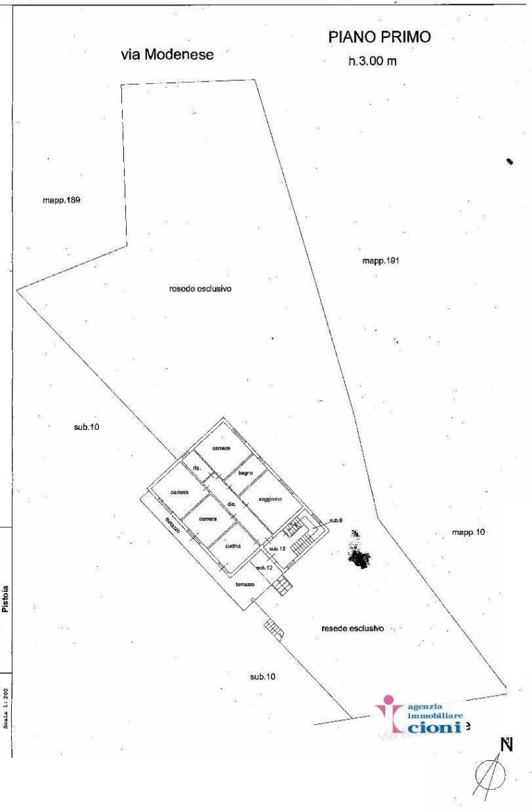 Villa-Bifamiliare-Cireglio-V.-Modenese-Mq-600-14-Vani-4-Piani-Giardino-Mq-3.100-Taverna-Mansarda-3-2