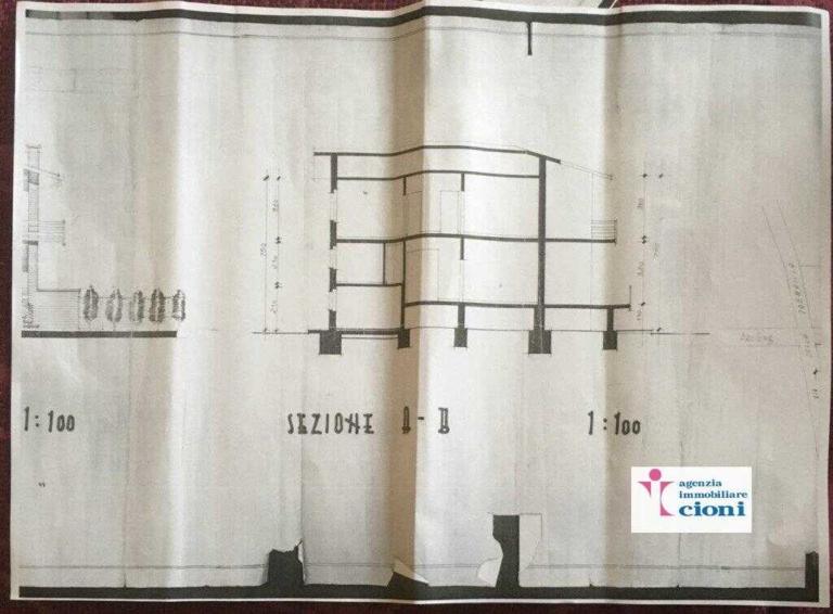 Villa-Tonfano-Marina-Pietrasanta-Mq-1500-Due-Piani-Giardino-Mq-1500-Garage-3-2-rotated-1