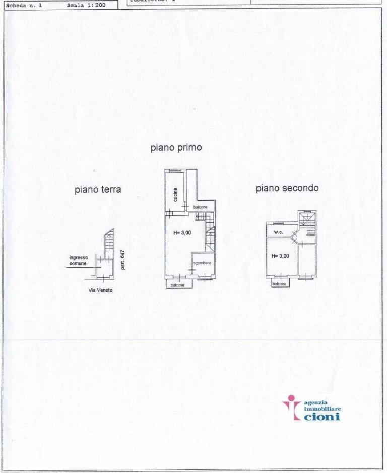 Villetta-Terratetto-Viareggio-Centro-Quadrilocale-Mq-80-Due-Piani-Tre-Balconi-1